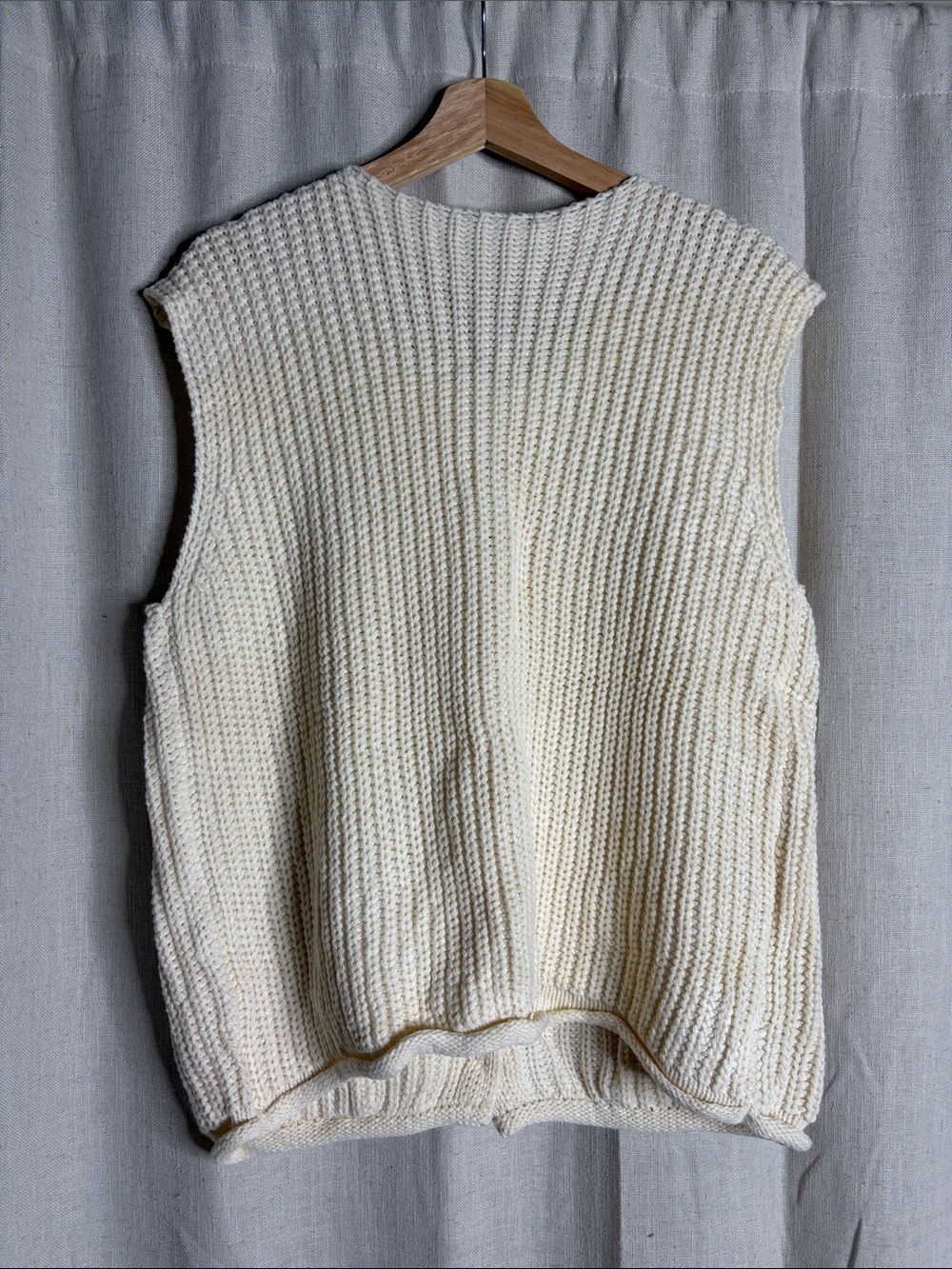 Sleeveless Chunky Knit Cardigan Vest in Cream - Picture 3 of 3